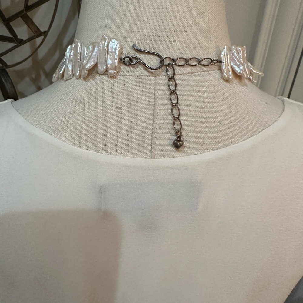 Large pearl and turquoise statement necklace - Picture 3 of 3